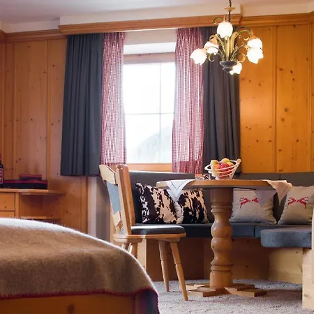 Haller's Geniesserhotel 4*