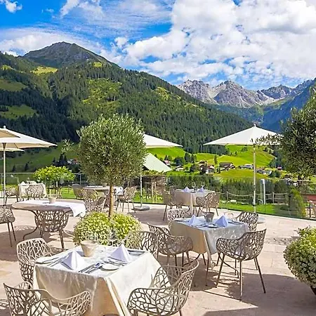 Haller's Geniesserhotel Hotel Mittelberg