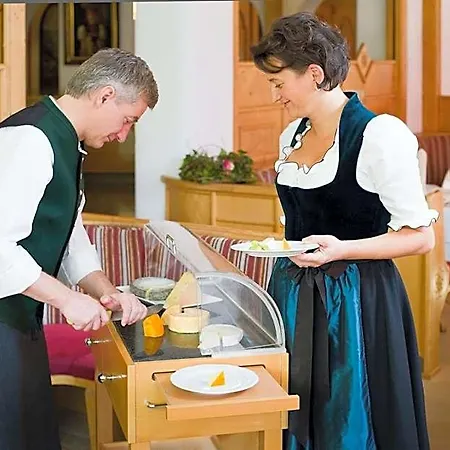 Hotel Haller's Geniesserhotel Mittelberg