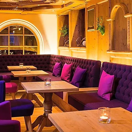 Hotell Haller's Geniesserhotel 4*