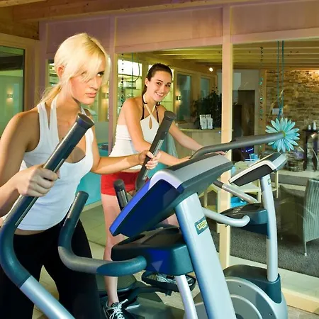 Hotel Haller's Geniesserhotel Mittelberg