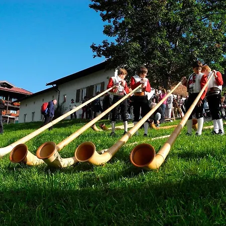 Haller's Geniesserhotel 4* Mittelberg