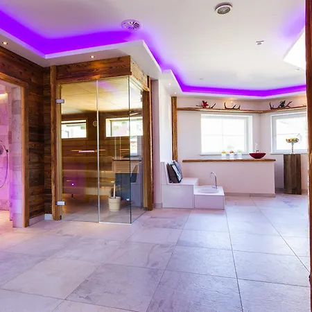 Haller's Geniesserhotel 4*