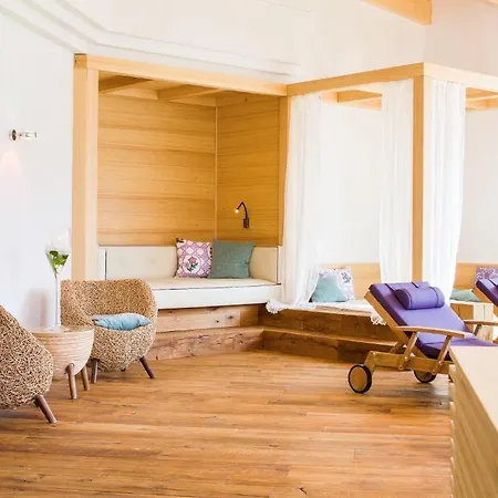Haller's Geniesserhotel Otel 4*