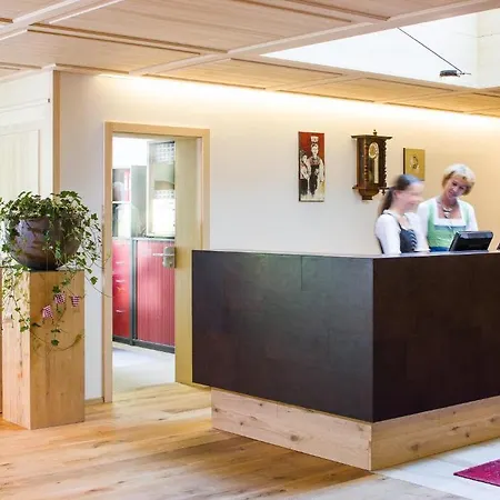 Haller's Geniesserhotel Hotel 4*