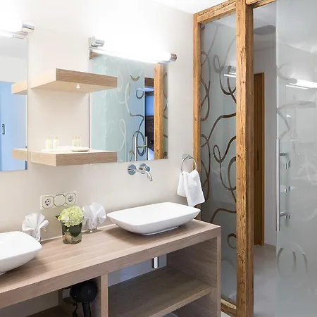 Hotel Haller's Geniesserhotel Mittelberg